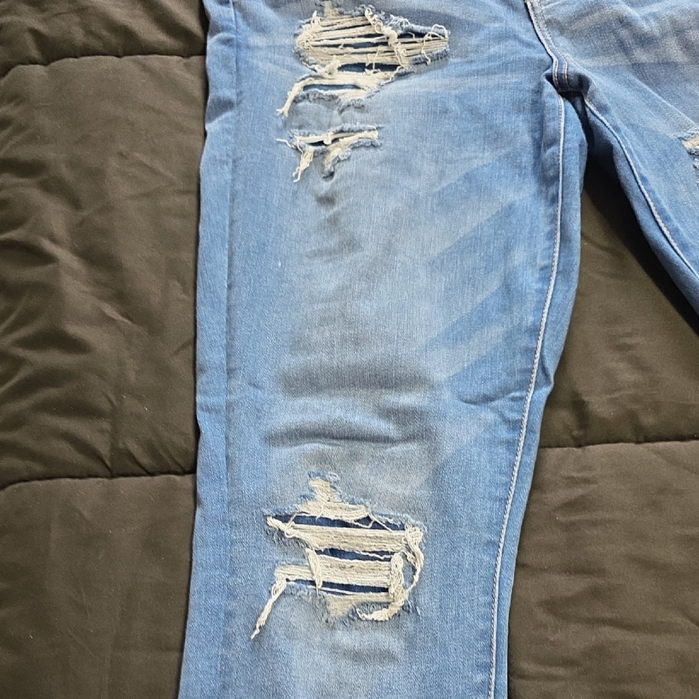 American Eagle Outfitters Women's Blue Distressed Jeans - Picture 4 of 10